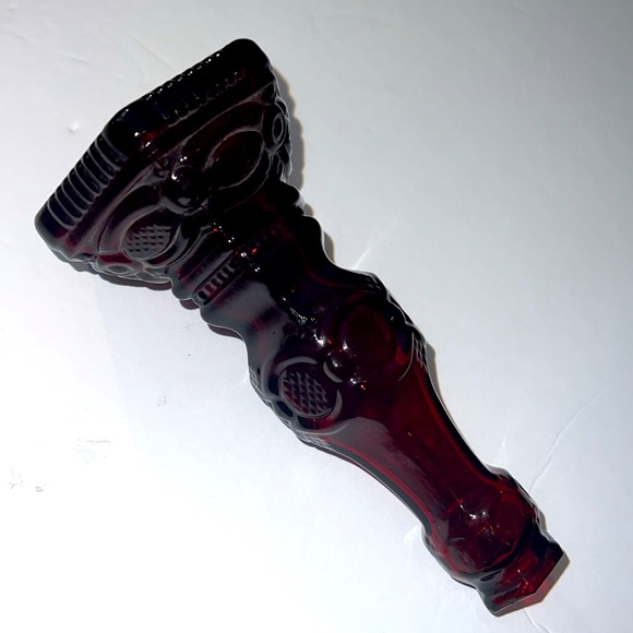 Avon 1876 Cape Cod Collection
CANDLESTICK
PATCHWORK COLOGNE BOTTLE 5oz Red 6.75” - Picture 3 of 4